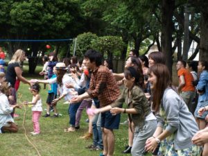 横田基地BBQイベント2014水風船投げ