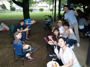 横田基地BBQイベント2015チャット中